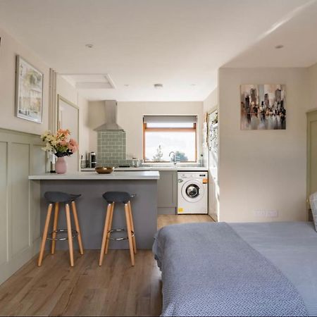 Seaview 1 Bed Open Condo - Free Parking Hove Esterno foto