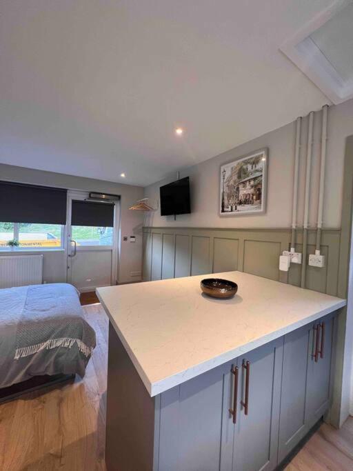 Seaview 1 Bed Open Condo - Free Parking Hove Esterno foto