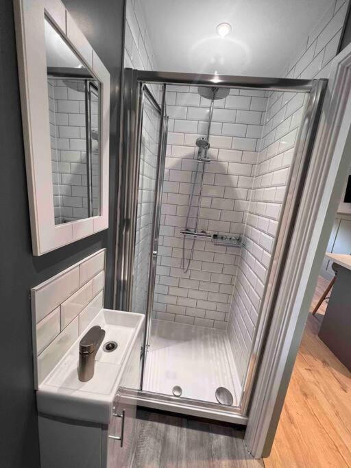 Seaview 1 Bed Open Condo - Free Parking Hove Esterno foto