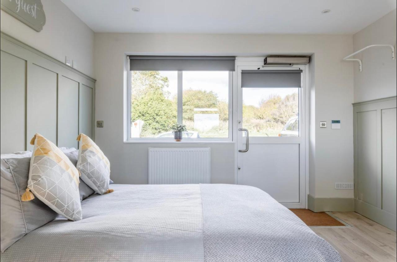 Seaview 1 Bed Open Condo - Free Parking Hove Esterno foto