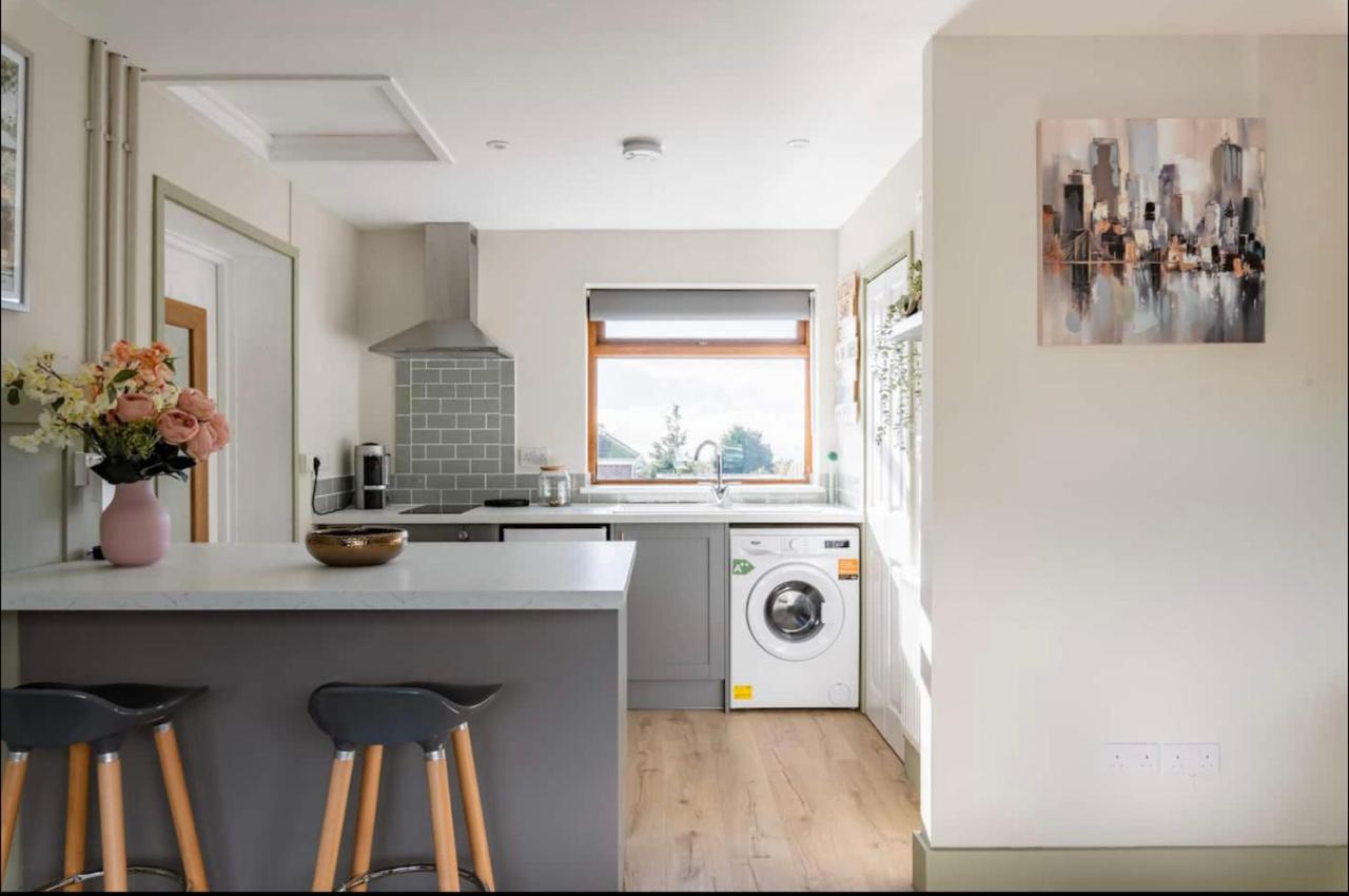 Seaview 1 Bed Open Condo - Free Parking Hove Esterno foto